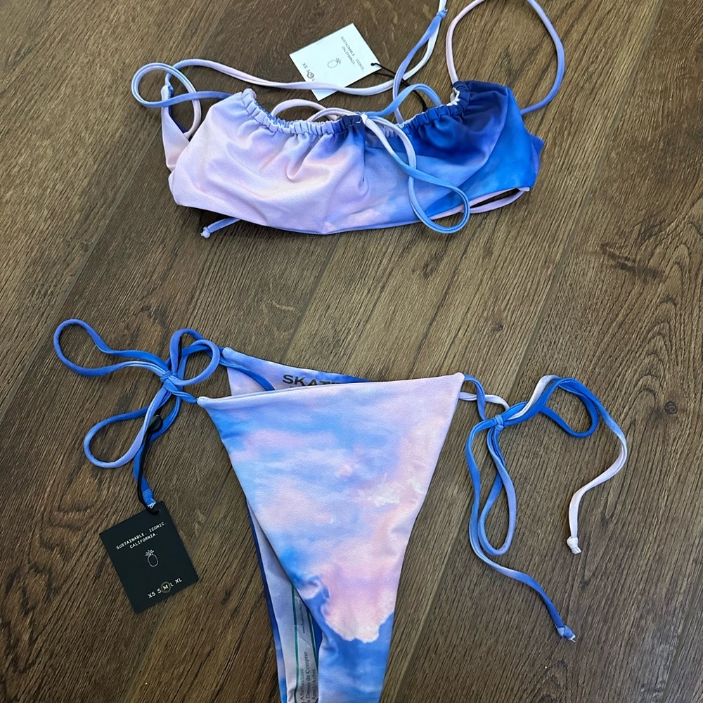 NWT SKATIE SWIM DREAM SWIMSUIT - DEMI TOP & ELSA BOTTOMS SIZE MEDIUM